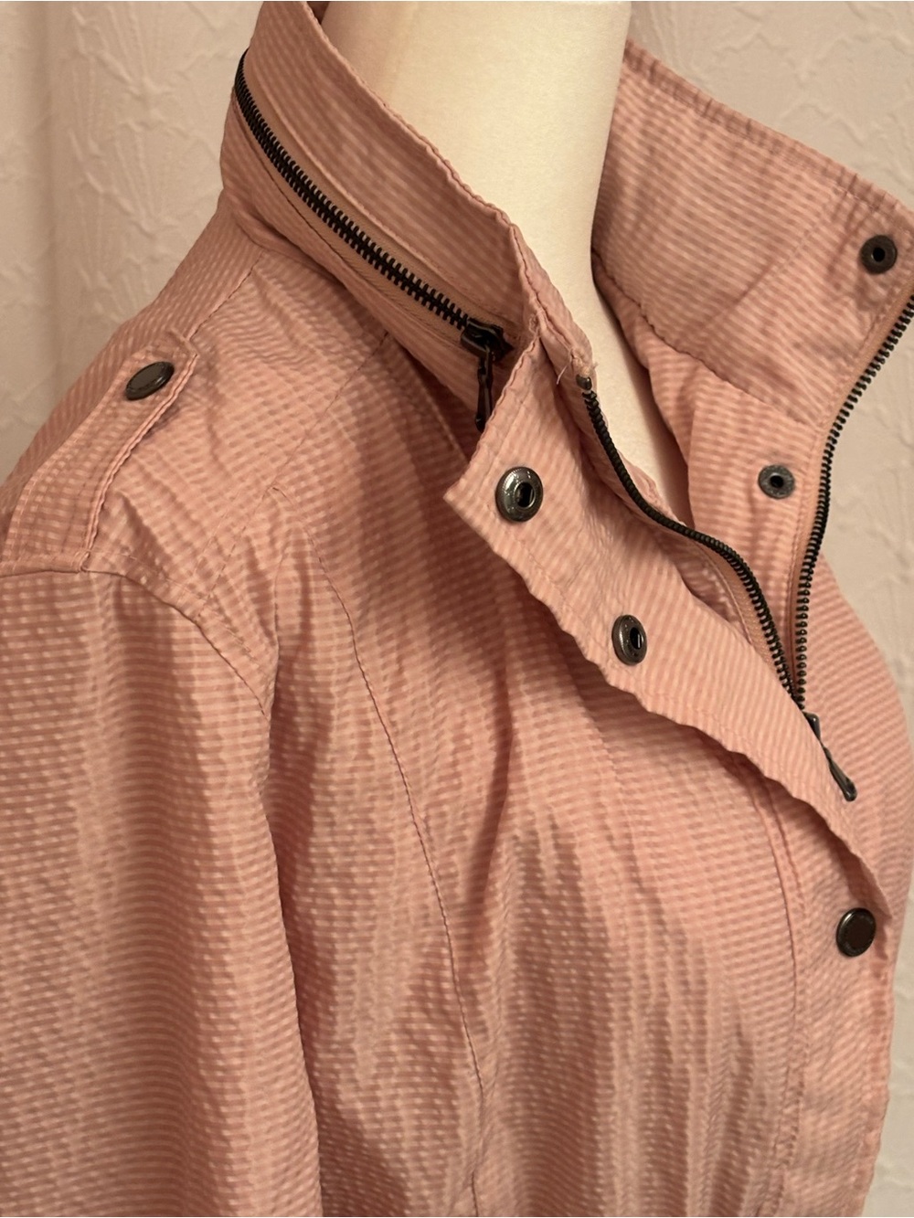 Johnston & Murphy Lightweight Pink Jacket with Stand Collar